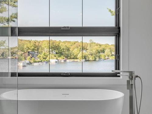 Ensuite bathroom - 3859 Ch. Du Lac-Sept-Îles, Saint-Raymond, QC - Indoor Photo Showing Other Room