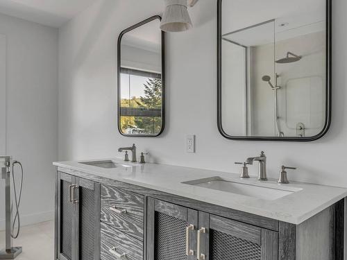 Ensuite bathroom - 3859 Ch. Du Lac-Sept-Îles, Saint-Raymond, QC - Indoor Photo Showing Bathroom