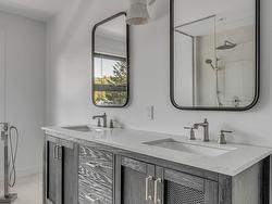 Ensuite bathroom - 