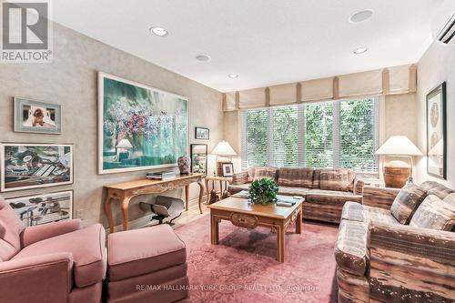 29 Arlington Way, Markham (Grandview), ON - Indoor Photo Showing Living Room