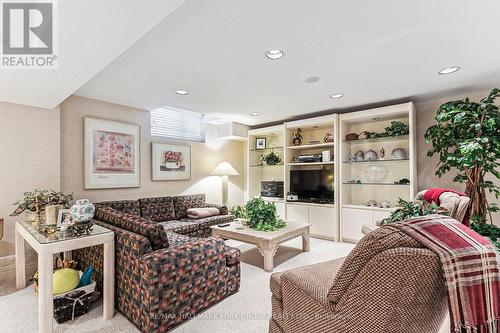 29 Arlington Way, Markham (Grandview), ON - Indoor Photo Showing Living Room