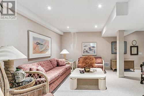 29 Arlington Way, Markham (Grandview), ON - Indoor Photo Showing Living Room