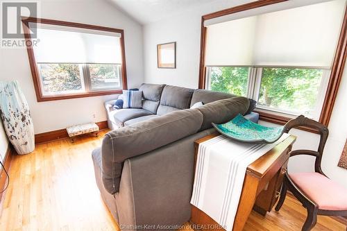 612 North Street, Dresden, ON - Indoor Photo Showing Living Room