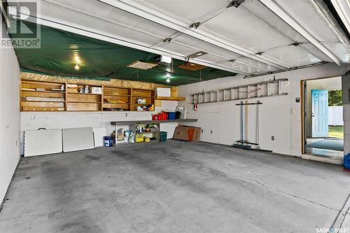 675 21St Street W, Prince Albert, SK - Indoor Photo Showing Garage