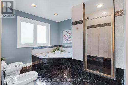 182 Clover Leaf Street, Vaughan (East Woodbridge), ON - Indoor Photo Showing Bathroom