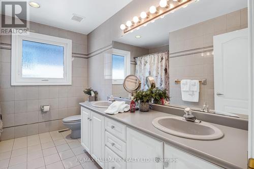 182 Clover Leaf Street, Vaughan (East Woodbridge), ON - Indoor Photo Showing Bathroom