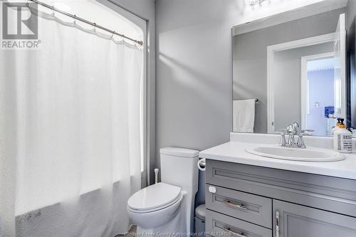 1095 Icewater Avenue, Windsor, ON - Indoor Photo Showing Bathroom