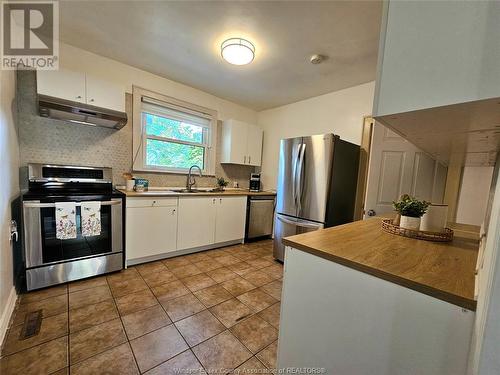 818 St. Luke Road, Windsor, ON - Indoor Photo Showing Kitchen With Double Sink