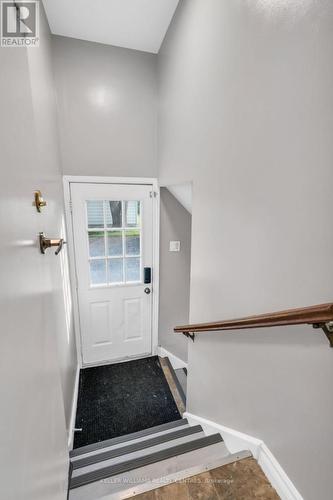 144 Essa Road, Barrie (Allandale), ON - Indoor Photo Showing Other Room