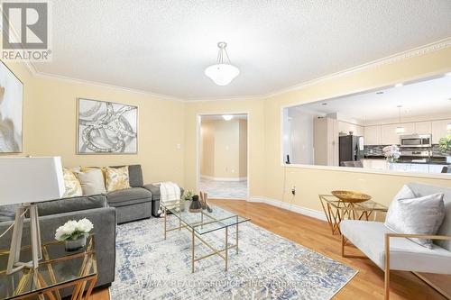 38 Sams Crescent, Brampton (Fletcher'S Meadow), ON - Indoor Photo Showing Living Room