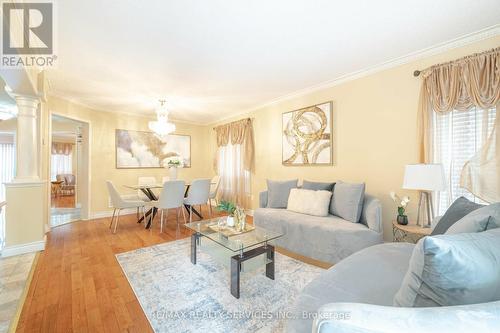 38 Sams Crescent, Brampton (Fletcher'S Meadow), ON - Indoor Photo Showing Living Room