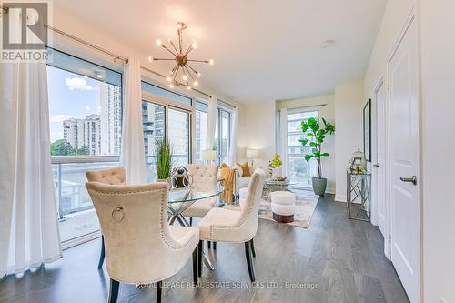 205 - 65 Speers Road, Oakville, ON - Indoor Photo Showing Dining Room