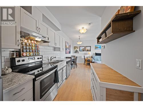 612-429 St Paul Street, Kamloops, BC - Indoor Photo Showing Kitchen With Double Sink