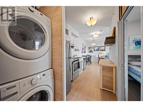 612-429 St Paul Street, Kamloops, BC - Indoor Photo Showing Laundry Room