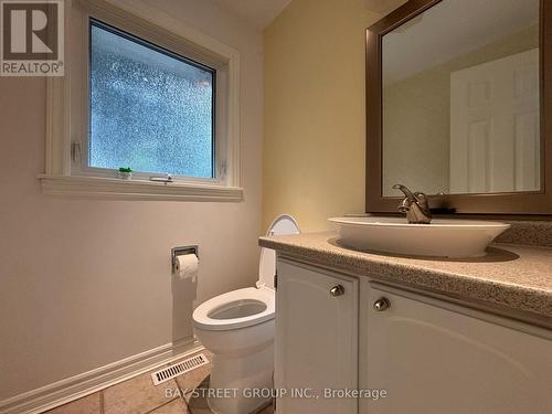 226 Chebucto Drive, Oakville, ON - Indoor Photo Showing Bathroom