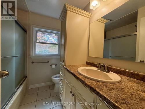 226 Chebucto Drive, Oakville, ON - Indoor Photo Showing Bathroom