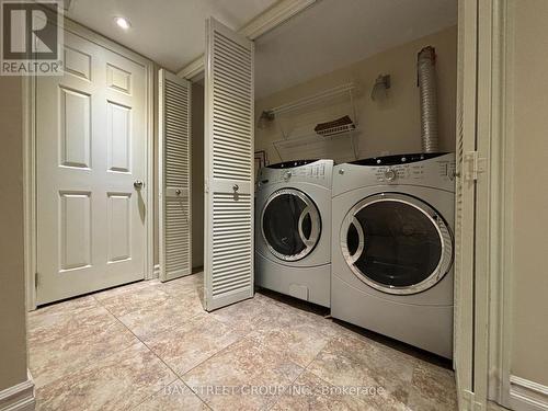 226 Chebucto Drive, Oakville, ON - Indoor Photo Showing Laundry Room