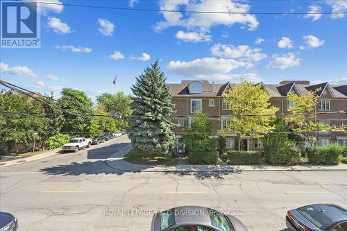 22 Symington Avenue, Toronto (Dovercourt-Wallace Emerson-Junction), ON - Outdoor