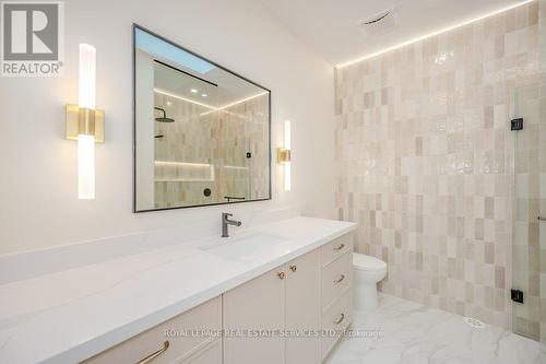 152 Chisholm Street, Oakville, ON - Indoor Photo Showing Bathroom