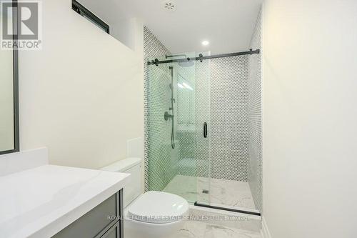 152 Chisholm Street, Oakville, ON - Indoor Photo Showing Bathroom