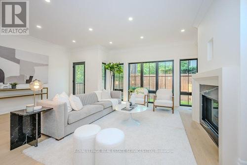 152 Chisholm Street, Oakville, ON - Indoor Photo Showing Living Room With Fireplace