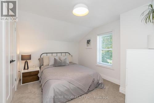 12889 15 Side Road, Halton Hills, ON - Indoor Photo Showing Bedroom