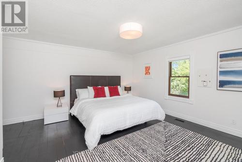 12889 15 Side Road, Halton Hills, ON - Indoor Photo Showing Bedroom