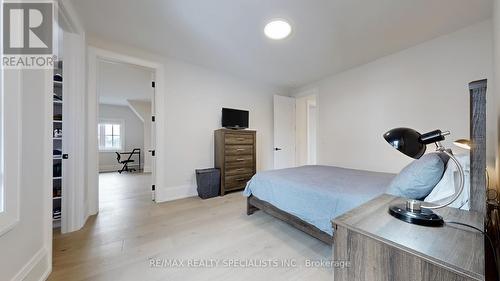 212 Southview Road, Oakville, ON - Indoor Photo Showing Bedroom