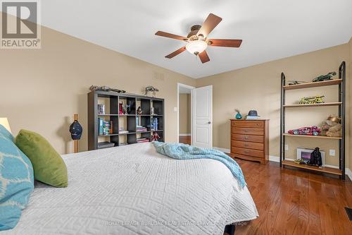 35 Oldmill Road, Hamilton (Ancaster), ON - Indoor Photo Showing Bedroom