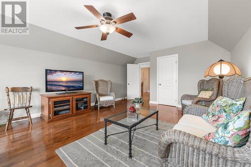 35 Oldmill Road, Hamilton (Ancaster), ON - Indoor Photo Showing Living Room