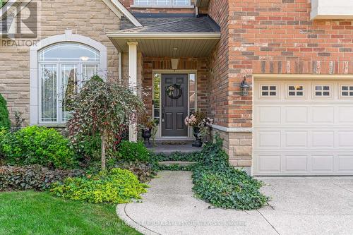 35 Oldmill Road, Hamilton (Ancaster), ON - Outdoor