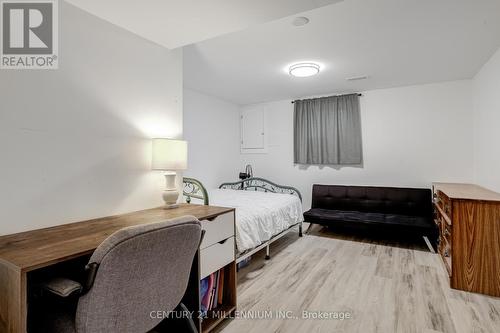 4663 Montrose Road, Niagara Falls, ON - Indoor Photo Showing Bedroom