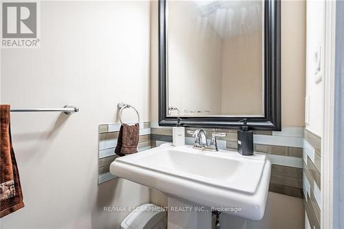 463 Macintosh Drive, Hamilton (Stoney Creek), ON - Indoor Photo Showing Bathroom