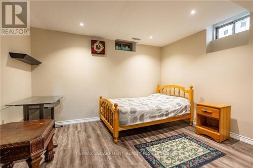 463 Macintosh Drive, Hamilton (Stoney Creek), ON - Indoor Photo Showing Bedroom