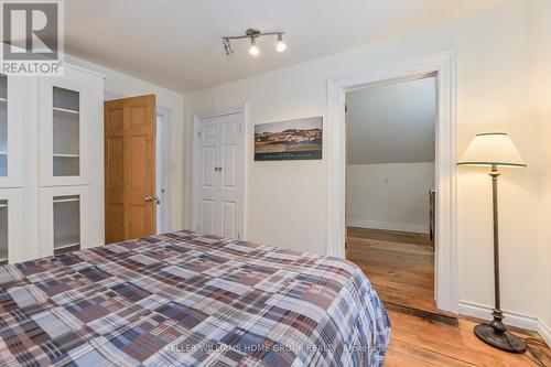 6783 Gerrie Road, Centre Wellington, ON - Indoor Photo Showing Bedroom