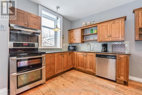 6783 Gerrie Road, Centre Wellington, ON - Indoor Photo Showing Kitchen