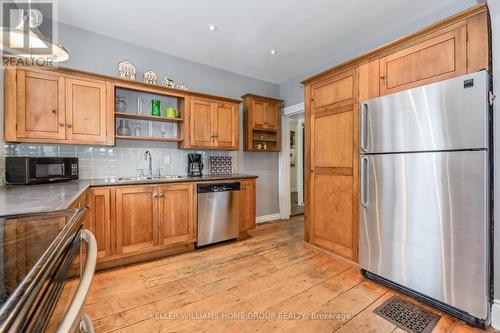 6783 Gerrie Road, Centre Wellington, ON - Indoor Photo Showing Kitchen