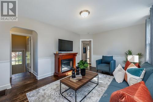 27 Jane Street, Clarington (Bowmanville), ON - Indoor Photo Showing Living Room With Fireplace