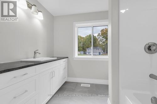 111 Wellington Street, Madoc, ON - Indoor Photo Showing Bathroom