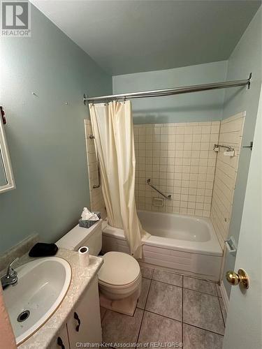 49 Taylor Avenue Unit# 103, Chatham, ON - Indoor Photo Showing Bathroom