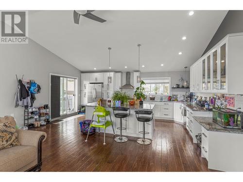 3174 Boucherie Road, West Kelowna, BC - Indoor Photo Showing Other Room