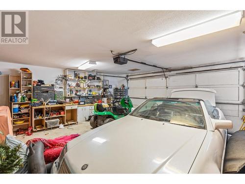 3174 Boucherie Road, West Kelowna, BC - Indoor Photo Showing Garage