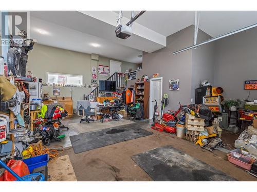 3174 Boucherie Road, West Kelowna, BC - Indoor Photo Showing Garage