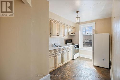 1989 Dufferin Street, Toronto (Oakwood Village), ON - Indoor Photo Showing Kitchen