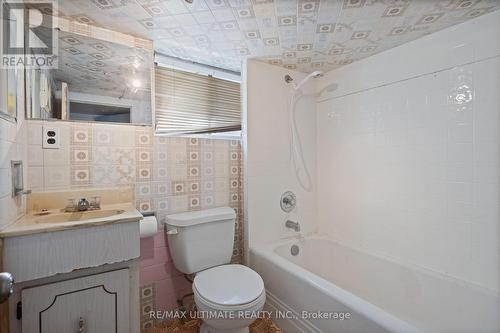 1989 Dufferin Street, Toronto (Oakwood Village), ON - Indoor Photo Showing Bathroom