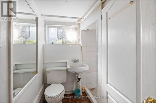 1989 Dufferin Street, Toronto (Oakwood Village), ON - Indoor Photo Showing Bathroom