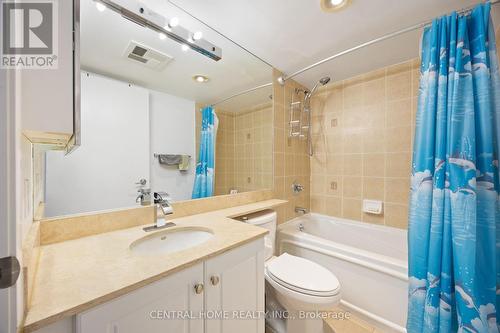 3809 - 210 Victoria Street, Toronto (Church-Yonge Corridor), ON - Indoor Photo Showing Bathroom