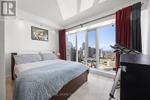 3809 - 210 Victoria Street, Toronto (Church-Yonge Corridor), ON - Indoor Photo Showing Bedroom