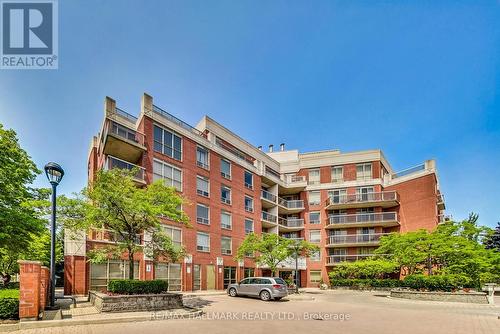 405 - 800 Sheppard Avenue, Toronto (Bathurst Manor), ON - Outdoor With Balcony With Facade