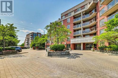 405 - 800 Sheppard Avenue, Toronto (Bathurst Manor), ON - Outdoor With Balcony